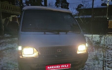 Toyota HiAce H100, 2004 год, 440 000 рублей, 2 фотография