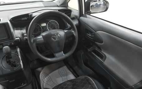 Toyota Wish II, 2012 год, 1 369 000 рублей, 11 фотография