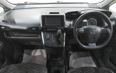 Toyota Wish II, 2012 год, 1 369 000 рублей, 12 фотография