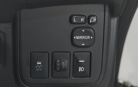 Toyota Wish II, 2012 год, 1 369 000 рублей, 14 фотография