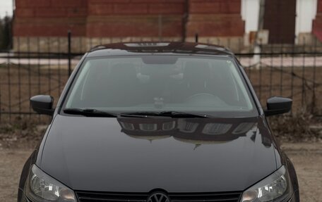 Volkswagen Polo VI (EU Market), 2012 год, 700 000 рублей, 2 фотография