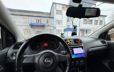 Volkswagen Polo VI (EU Market), 2012 год, 700 000 рублей, 14 фотография