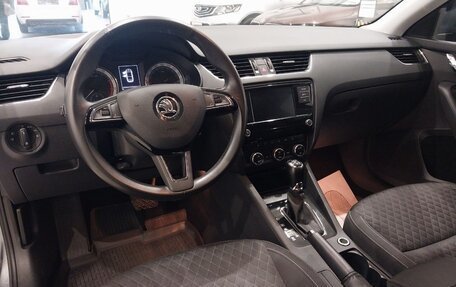 Skoda Octavia, 2017 год, 1 650 000 рублей, 10 фотография