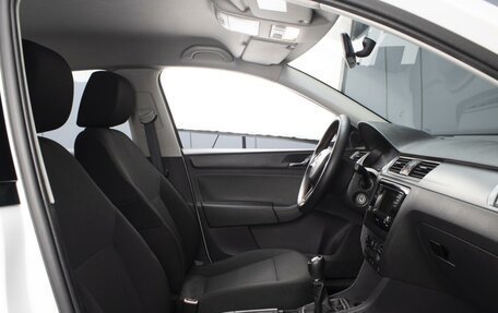 Skoda Rapid I, 2017 год, 860 000 рублей, 7 фотография