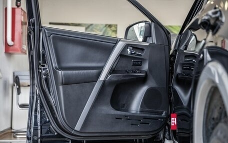 Toyota RAV4, 2017 год, 2 548 300 рублей, 13 фотография