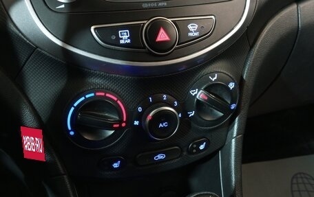 Hyundai Solaris II рестайлинг, 2016 год, 1 100 000 рублей, 13 фотография