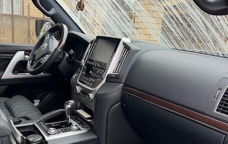 Toyota Land Cruiser 200, 2019 год, 12 000 000 рублей, 15 фотография