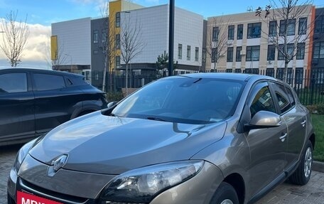 Renault Megane III, 2012 год, 635 000 рублей, 2 фотография