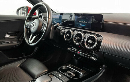 Mercedes-Benz A-Класс, 2018 год, 2 277 000 рублей, 9 фотография