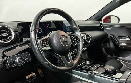 Mercedes-Benz A-Класс, 2018 год, 2 277 000 рублей, 13 фотография