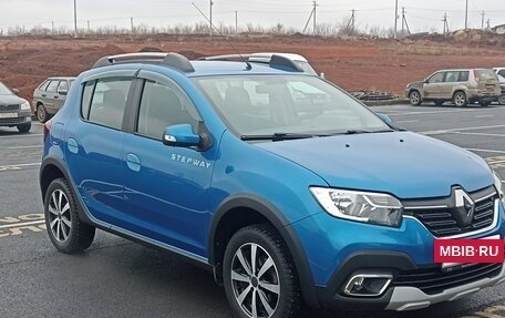 Renault Sandero II рестайлинг, 2020 год, 1 355 000 рублей, 2 фотография