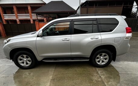 Toyota Land Cruiser Prado 150 рестайлинг 2, 2013 год, 3 500 000 рублей, 4 фотография