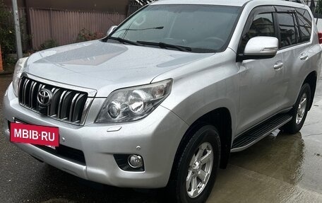 Toyota Land Cruiser Prado 150 рестайлинг 2, 2013 год, 3 500 000 рублей, 5 фотография