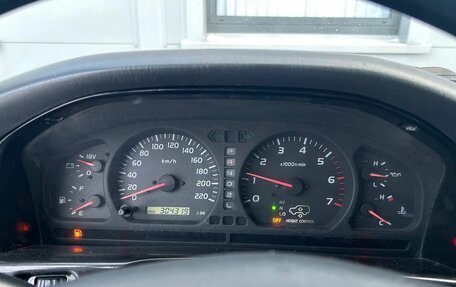 Toyota Land Cruiser 100 рестайлинг 2, 1999 год, 1 770 000 рублей, 8 фотография