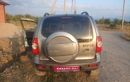 Chevrolet Niva I рестайлинг, 2012 год, 530 000 рублей, 3 фотография