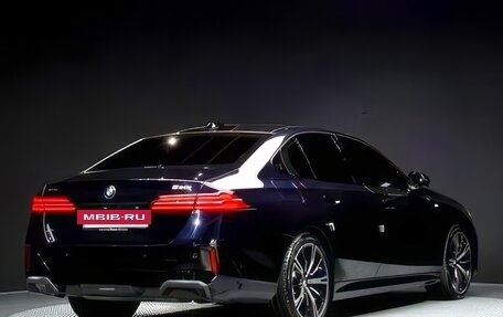 BMW 5 серия, 2024 год, 7 100 000 рублей, 3 фотография