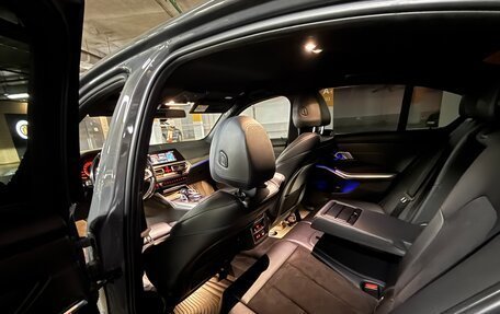 BMW 3 серия, 2019 год, 2 820 000 рублей, 14 фотография