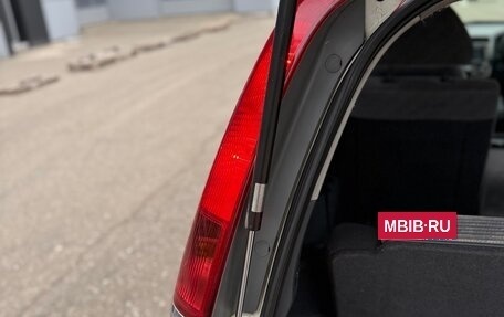 Honda Stream I рестайлинг, 2001 год, 550 000 рублей, 20 фотография