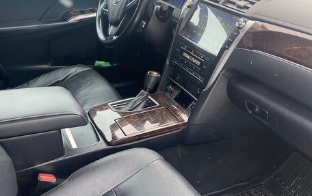 Toyota Camry, 2017 год, 2 350 000 рублей, 3 фотография