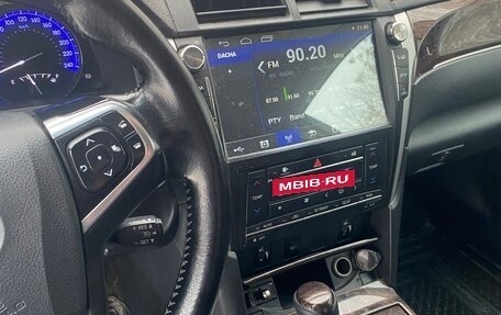 Toyota Camry, 2017 год, 2 350 000 рублей, 4 фотография