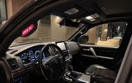 Toyota Land Cruiser 200, 2018 год, 5 395 000 рублей, 10 фотография