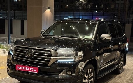 Toyota Land Cruiser 200, 2018 год, 5 395 000 рублей, 12 фотография