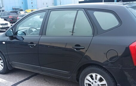 KIA Carens III (RP), 2011 год, 530 000 рублей, 4 фотография