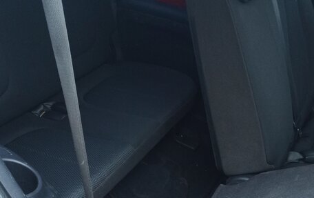 KIA Carens III (RP), 2011 год, 530 000 рублей, 7 фотография