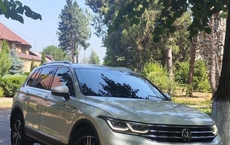 Volkswagen Tiguan II, 2021 год, 3 500 000 рублей, 1 фотография