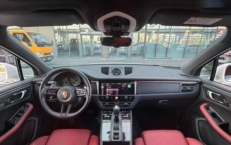 Porsche Macan I рестайлинг, 2022 год, 6 850 000 рублей, 7 фотография