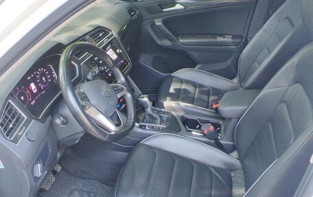 Volkswagen Tiguan II, 2021 год, 3 500 000 рублей, 10 фотография