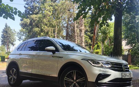 Volkswagen Tiguan II, 2021 год, 3 500 000 рублей, 17 фотография