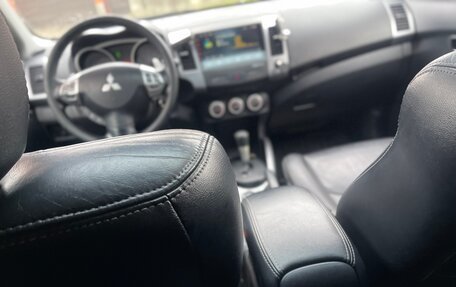 Mitsubishi Outlander III рестайлинг 3, 2008 год, 1 360 000 рублей, 19 фотография