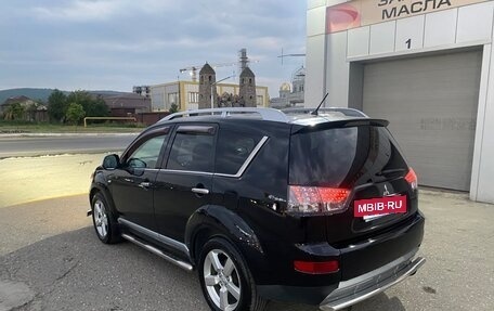 Mitsubishi Outlander III рестайлинг 3, 2008 год, 1 360 000 рублей, 11 фотография