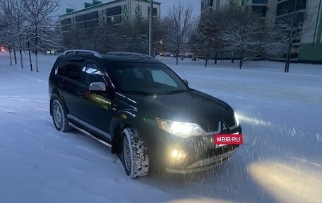 Mitsubishi Outlander III рестайлинг 3, 2008 год, 1 360 000 рублей, 16 фотография