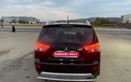 Mitsubishi Outlander III рестайлинг 3, 2008 год, 1 360 000 рублей, 13 фотография