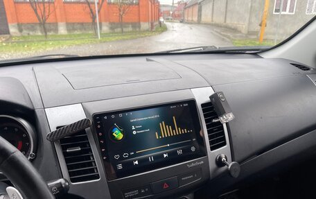 Mitsubishi Outlander III рестайлинг 3, 2008 год, 1 360 000 рублей, 32 фотография