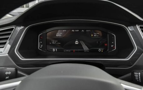 Volkswagen Tiguan II, 2021 год, 4 100 000 рублей, 2 фотография