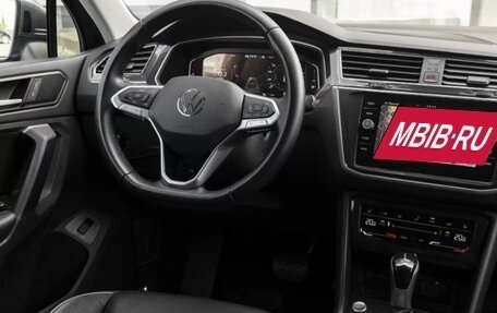 Volkswagen Tiguan II, 2021 год, 4 100 000 рублей, 11 фотография