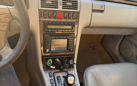 Mercedes-Benz E-Класс, 1999 год, 690 000 рублей, 11 фотография