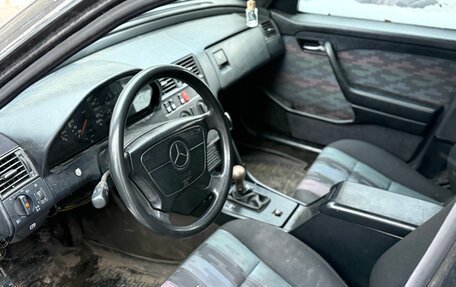 Mercedes-Benz C-Класс, 1994 год, 120 000 рублей, 5 фотография