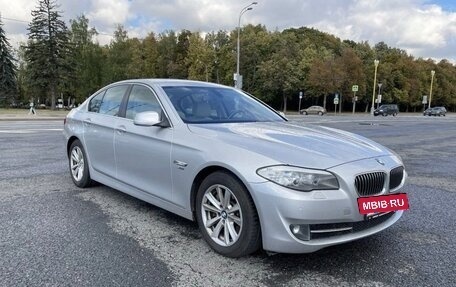 BMW 5 серия, 2011 год, 2 000 000 рублей, 3 фотография