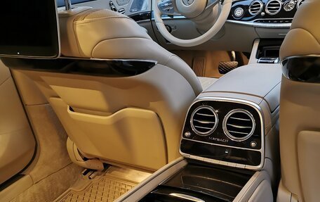 Mercedes-Benz Maybach S-Класс, 2017 год, 4 800 000 рублей, 29 фотография