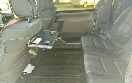 Toyota Voxy III, 2018 год, 3 000 000 рублей, 15 фотография