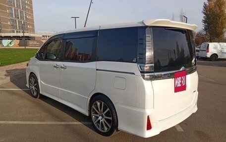 Toyota Voxy III, 2018 год, 3 000 000 рублей, 11 фотография