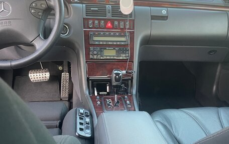 Mercedes-Benz E-Класс, 2001 год, 4 000 000 рублей, 15 фотография