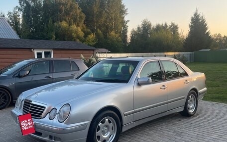 Mercedes-Benz E-Класс, 2001 год, 4 000 000 рублей, 11 фотография