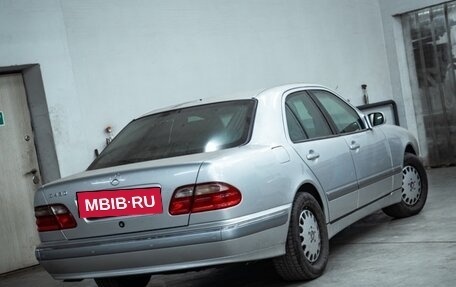 Mercedes-Benz E-Класс, 2001 год, 4 000 000 рублей, 6 фотография