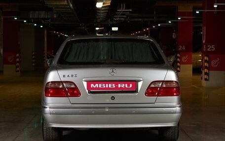 Mercedes-Benz E-Класс, 2001 год, 4 000 000 рублей, 3 фотография