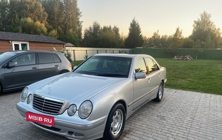Mercedes-Benz E-Класс, 2001 год, 4 000 000 рублей, 16 фотография